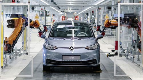 Dificultăți severe pentru industria auto germană: Producătorii au înregistrat cel mai scăzut profit trimestrial de la criza financiară încoace