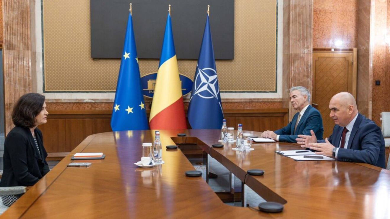 Premierul Ilie Bolojan, întâlnire cu reprezentanții băncilor / Guvernul vrea taxă pe „profiturile excesive ale băncilor”, prin care să strângă 1,5 miliarde lei