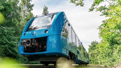 Trenuri cu hidrogen. Ministerul Transporturilor susține că investiția de 174 milioane euro va dubla numărul de călători cu trenul