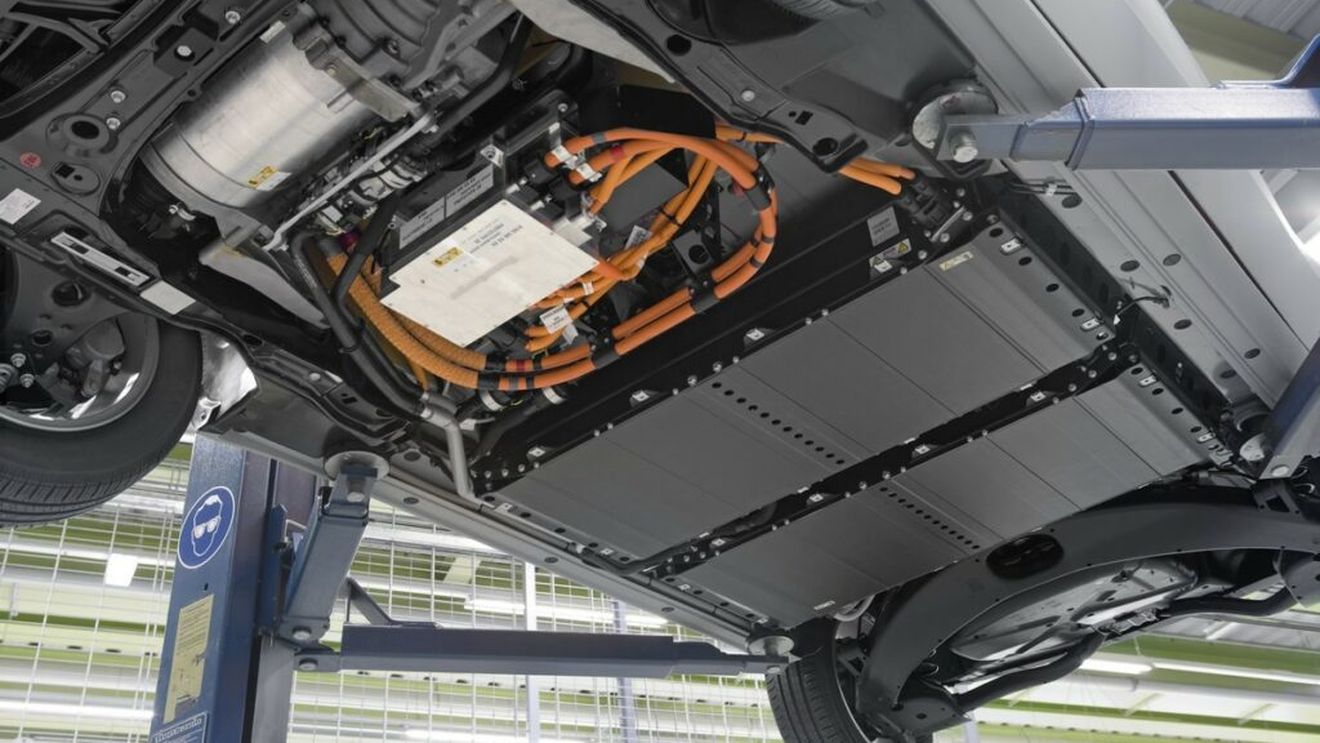 Bani din PNRR pentru producție sau reciclare a bateriilor și panourilor fotovoltaice. Ministerul Energiei a lansat în consultare documentele/ Proiectele vor putea fi depuse începând cu 30 iunie