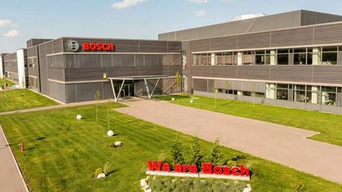 Continuă restructurările în industria automotive în România: Concedieri la fabrica Bosch din Cluj/ Compania germană renunță la 170 de poziții