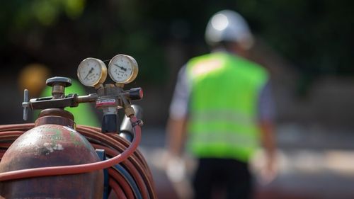 Sectorul serviciilor din domeniul energetic va crește la 1 trilion de dolari în 2025  