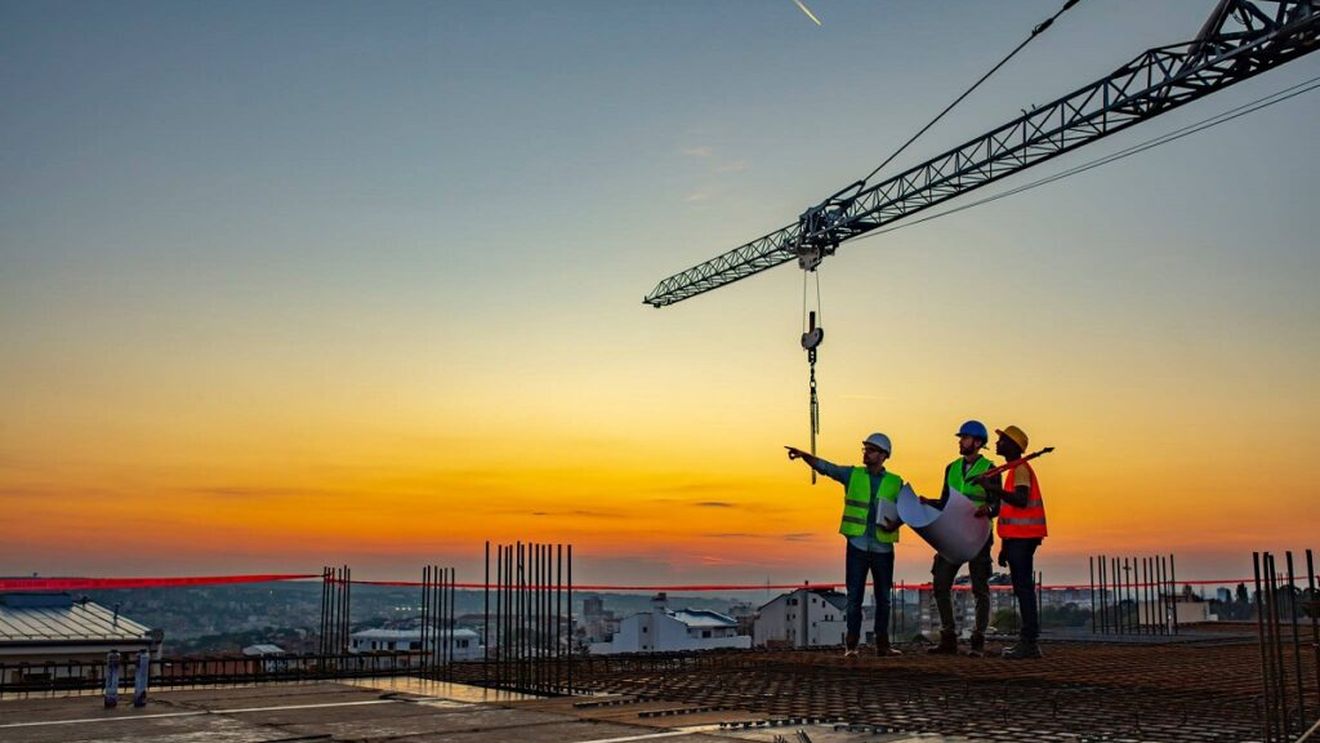 Proiectele publice în construcții au luat avânt în 2022: Numărul de proiecte private e mult superior, dar cele publice au crescut cu 40% de la un an la altul (Analiză IBC Focus)