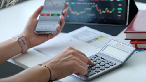 Experiența unui contribuabil cu ANAF: i-a blocat toate conturile și pensia pentru o presupusă datorie la plata CASS, plătită încă din 2018. Contribuabilul era la o clinică în străinătate când s-a trezit cu conturile blocate