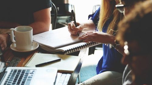 Cum a devenit curiozitatea la locul de muncă o abilitate apreciată (raport)