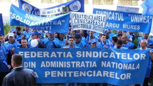 Poliţiştii de penitenciare încep protestele, nemulțumiți de reforma pensiilor speciale