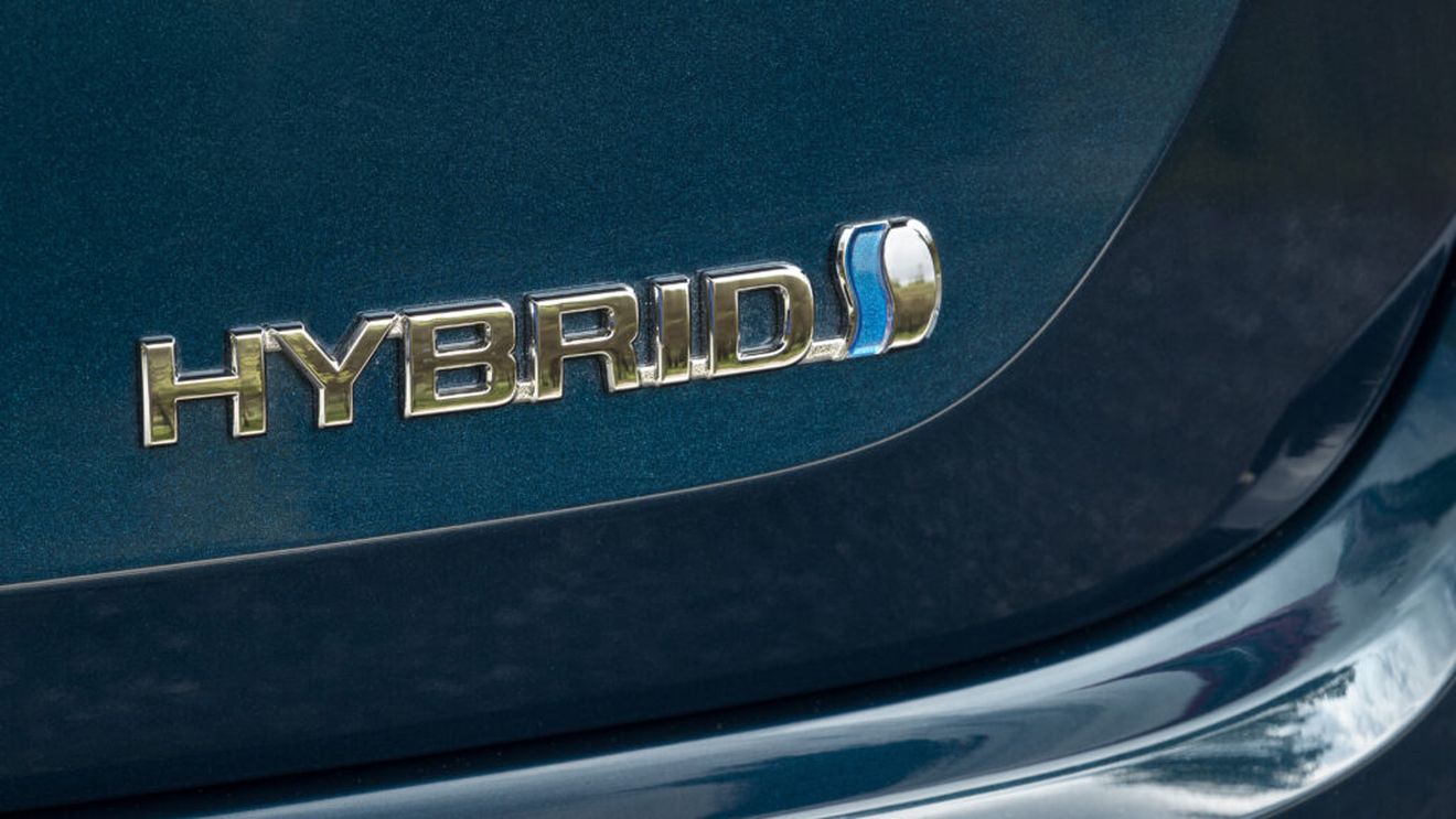 Electrificarea s-a înfrânat în România. Hibridele sunt noua preferință, electricele fac un pas în spate