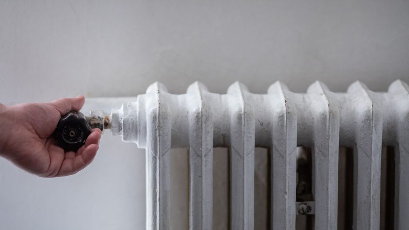 ANPC verifică furnizorii de energie termică din întreaga ţară - 212 puncte termice verificate, dar şi şcoli şi spitale / Principala problemă o reprezintă neasigurarea agentului termic şi a apei calde la valorile de temperatură minime prevăzute de legislaţie