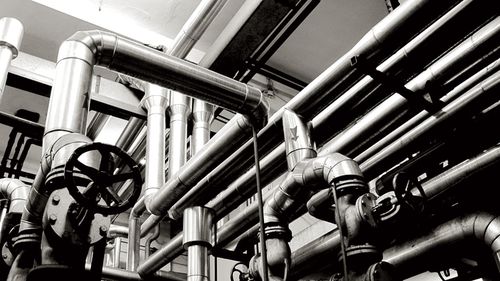 Afacerile din industrie au crescut, per total, cu 3,2% în primele zece luni ale anului. Industria energetică a scăzut cu 5,8%