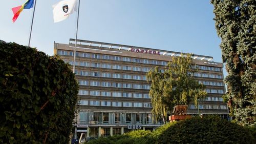 Hotelul Capitol din Braşov va fi consolidat și renovat. Deschiderea va avea loc în 2025, sub numele de Mercure Brașov Center